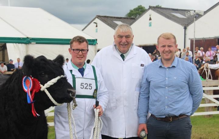 Competitors at show